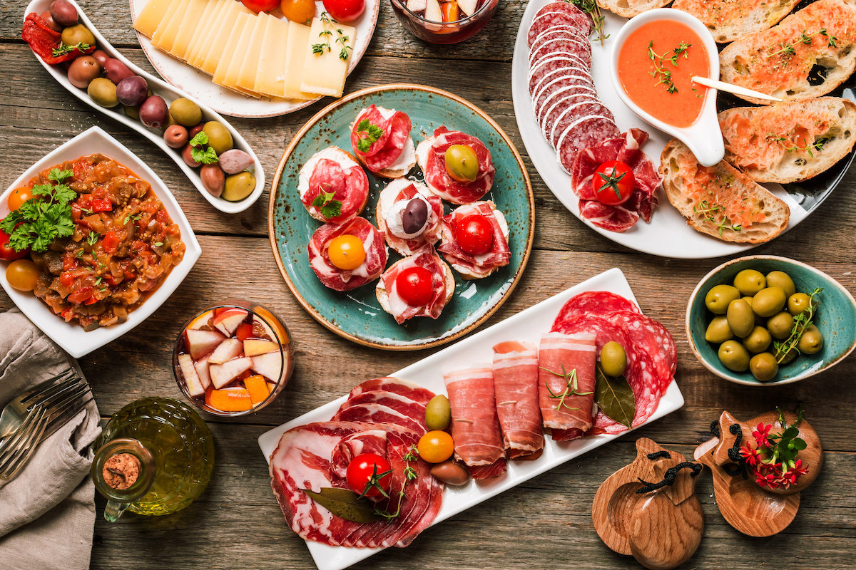 Buffet de tapas ©Goskova Tatiana. shutterstock