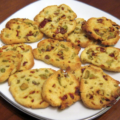 Biscuits salés aux tomates séchées et pistaches sans oeufs
