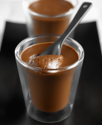 Panacotta coco chocolat sans lait sans oeufs ©Foodpictures Shutterstock