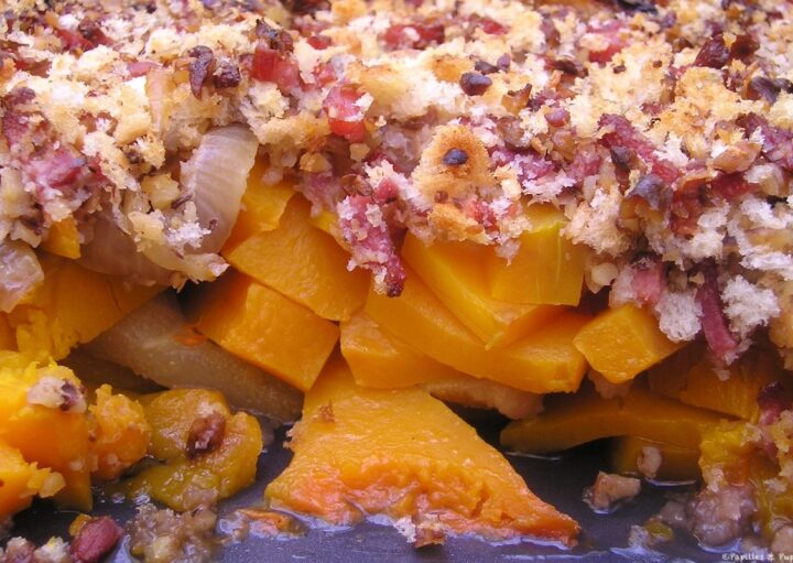 Crumble gratiné de butternut, poires et bacon