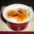 Oeuf cocotte au foie gras et au piment d'Espelette