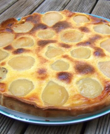 Tarte aux poires et aux grains de fenouil