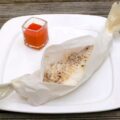 Filets de cabillaud en papillote et coulis de poivrons