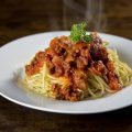 Spaghetttis Bolognaise © Atstock Productions shutterstock