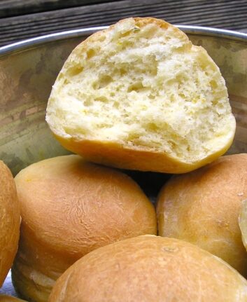 Petits pains aux zestes d'orange et aux graines de fenouil