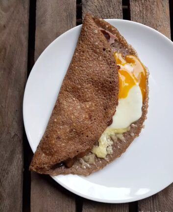 Galette Bretonne jambon oeuf fromage champignons