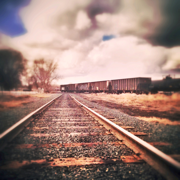 Rails ©Twenty20 - shutterstock