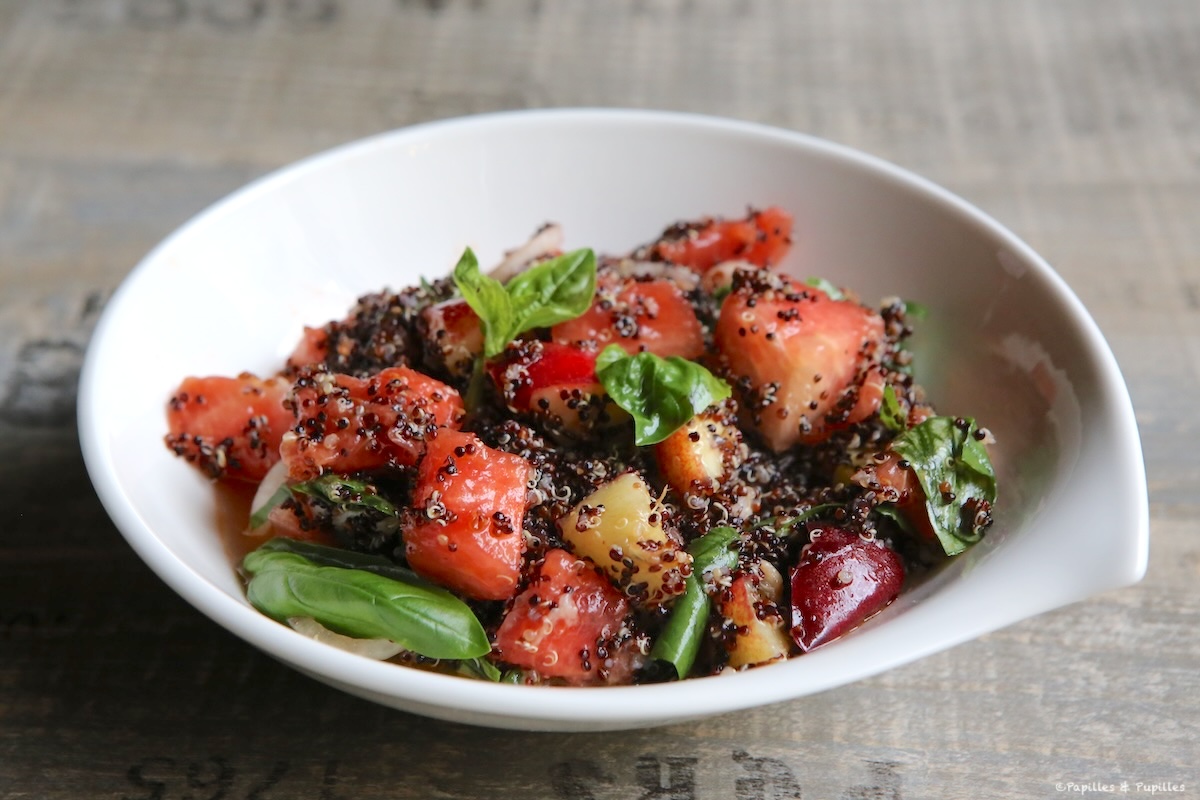 Salade de quinoa, pastèque, nectarine et basilic