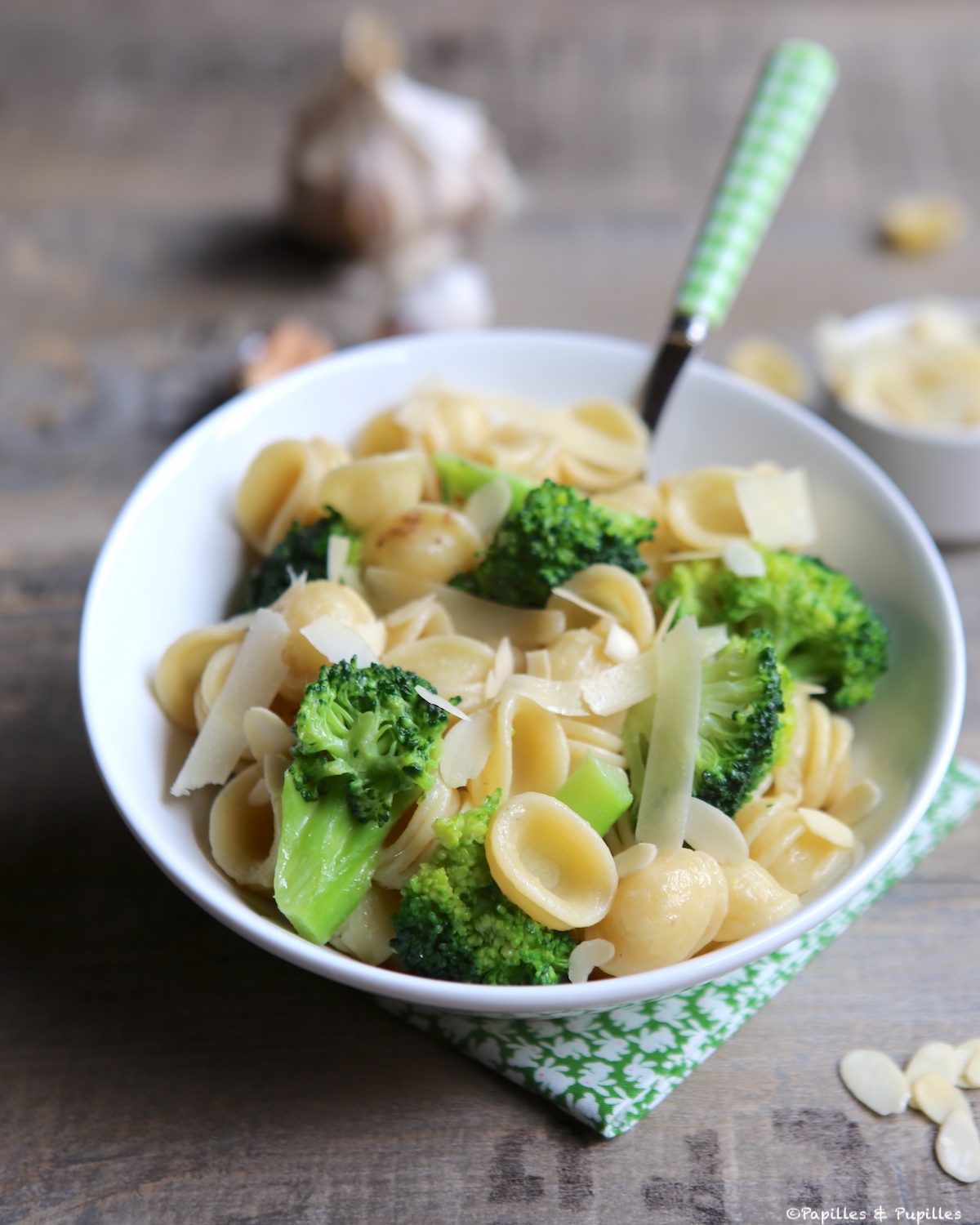 Penne aux brocolis croquants et pétales de parmesan : Découvrez nos recettes