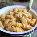 Pâtes au poulet, crème fraîche et vin blanc