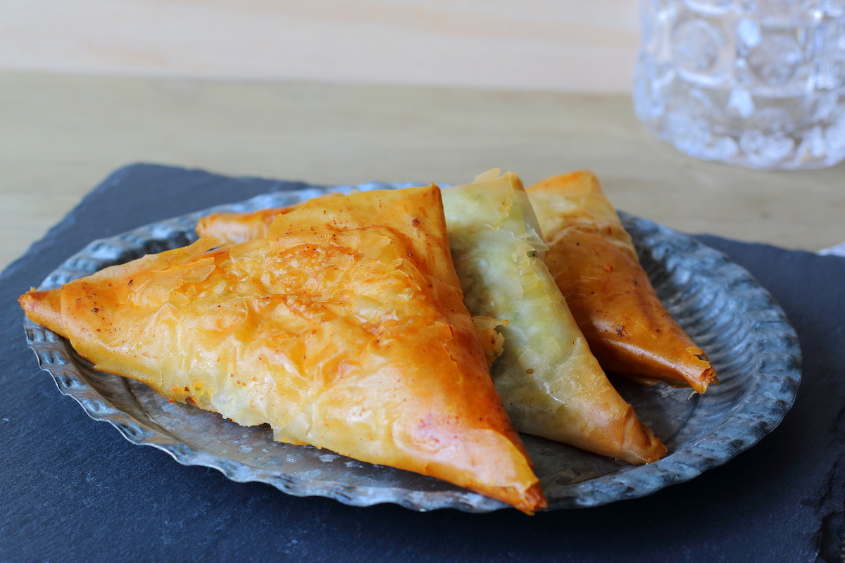 Samossas au boeuf, épinards et petits pois ©Mariontxa shutterstock_