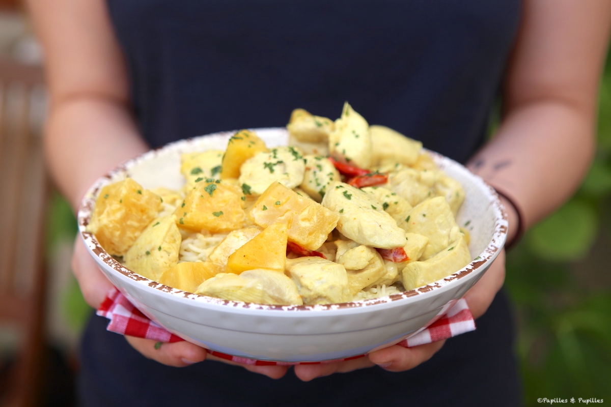 Curry de poulet à l'ananas et lait de coco