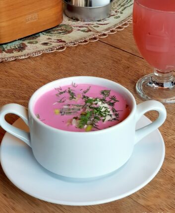 Šaltibarščiai : La soupe rose aux betteraves de Lituanie