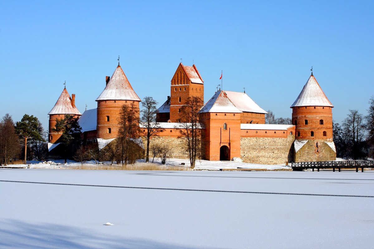 Trakai sous la neige ©Gintaras Vitulskis