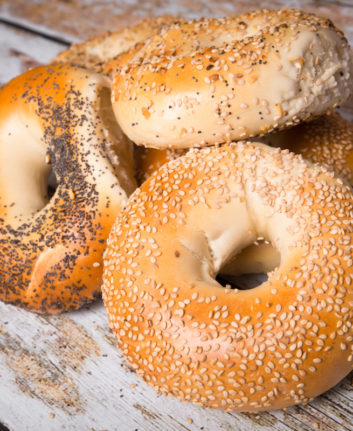 Bagels New York © littlenySTOCK shutterstock