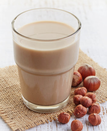 Lait de noisettes ©baibaz shutterstock