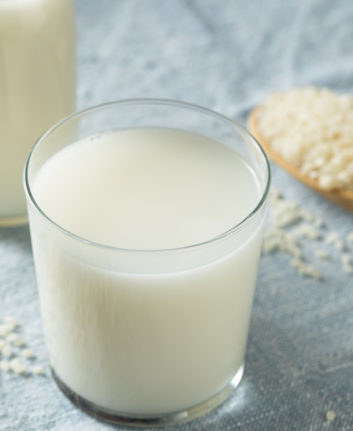 Lait de riz © Brent Hofacker shutterstock