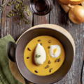 Velouté de potiron, oeuf poché et Chaource