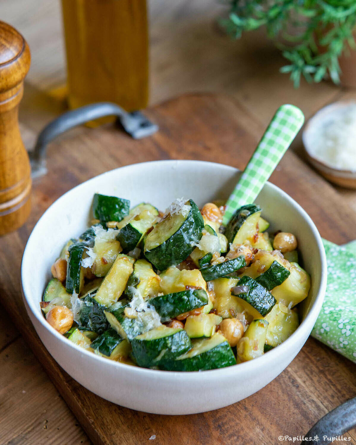 Courgettes sautées à l'ail et Parmesan