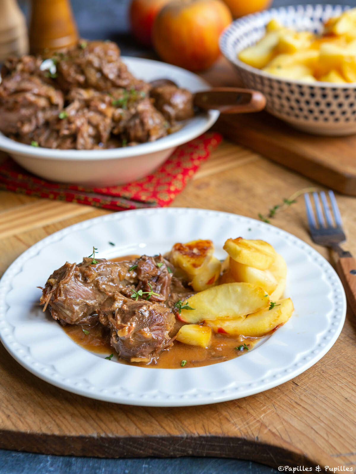 Joues de porc aux pommes, cidre et sirop d'érable