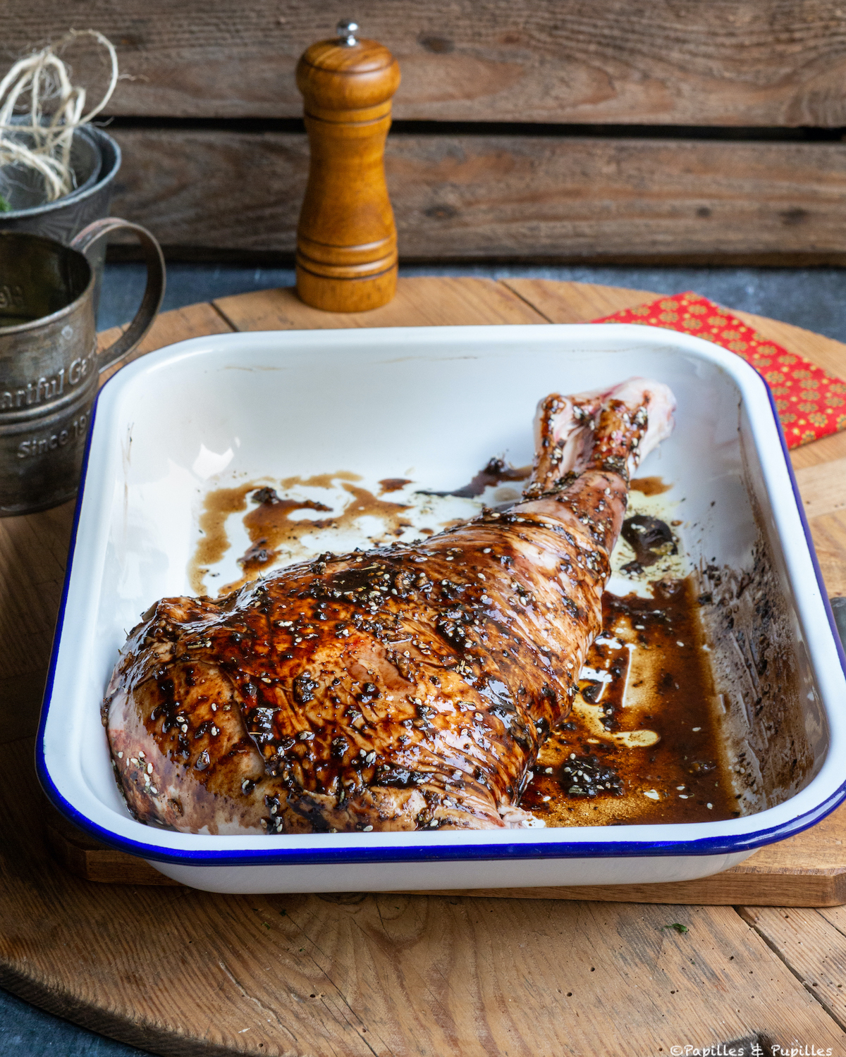 Epaule d'agneau à l'orientale avant cuisson