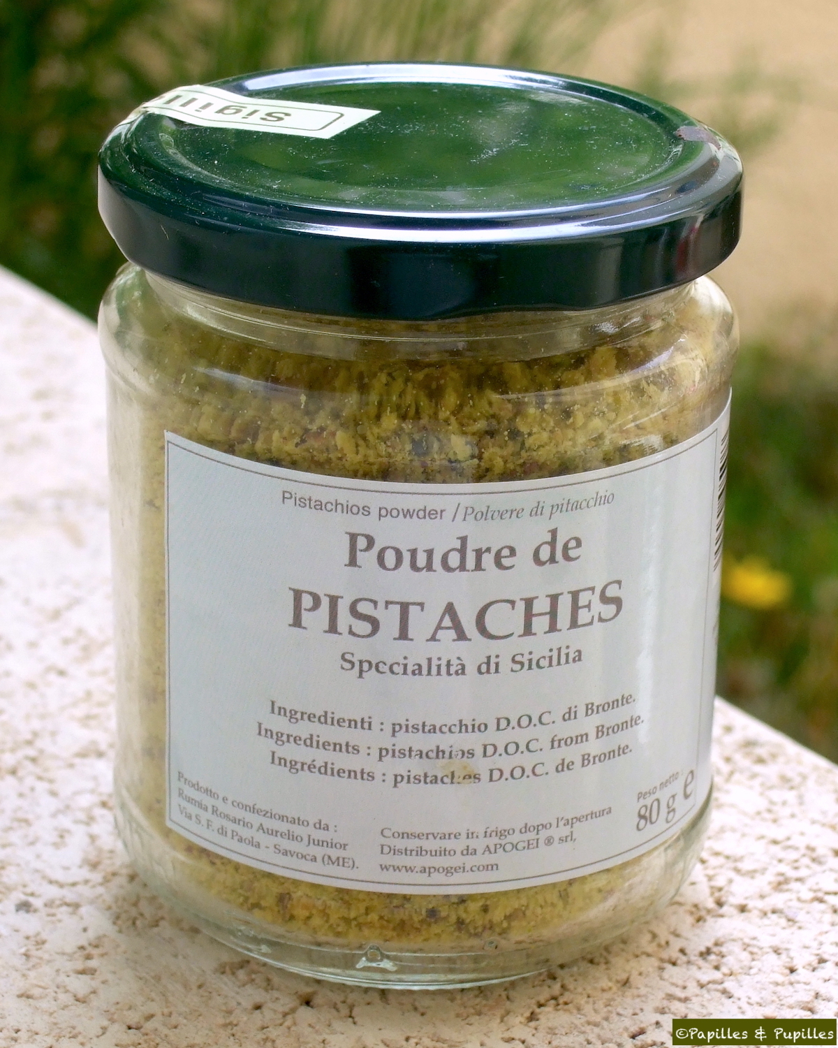 Poudre de pistaches : des pistaches concassées et broyées