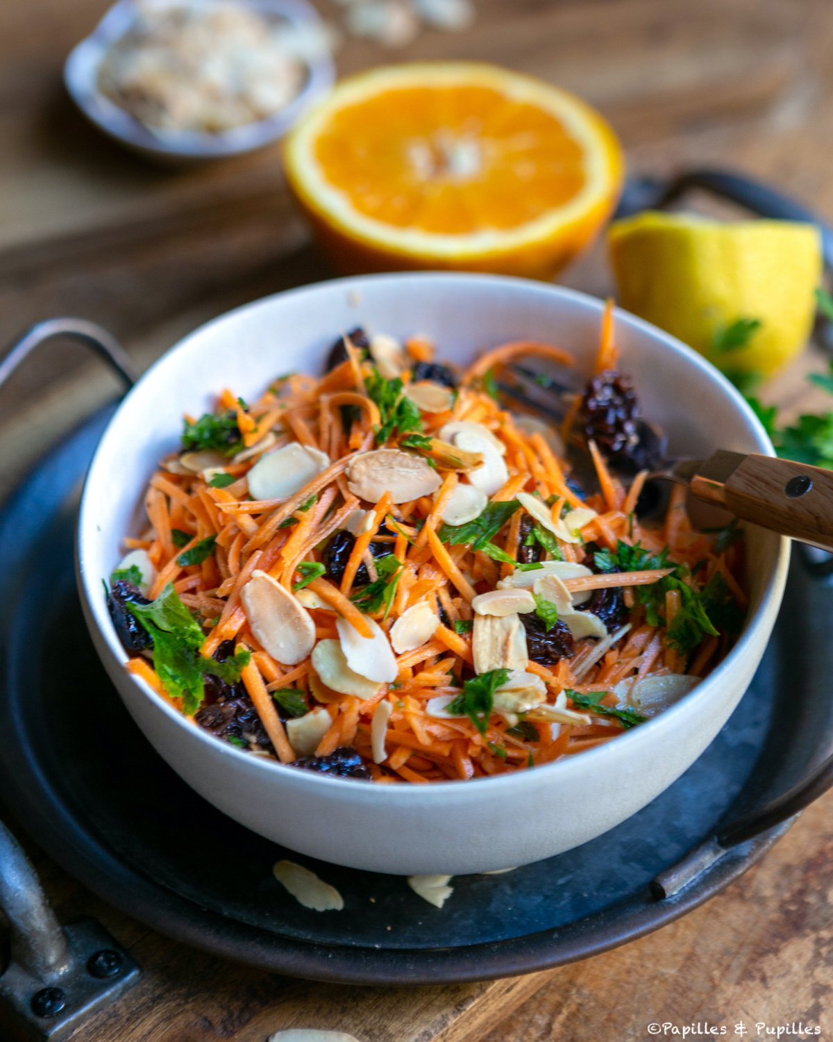 Salade de carottes râpées aux saveurs orientales