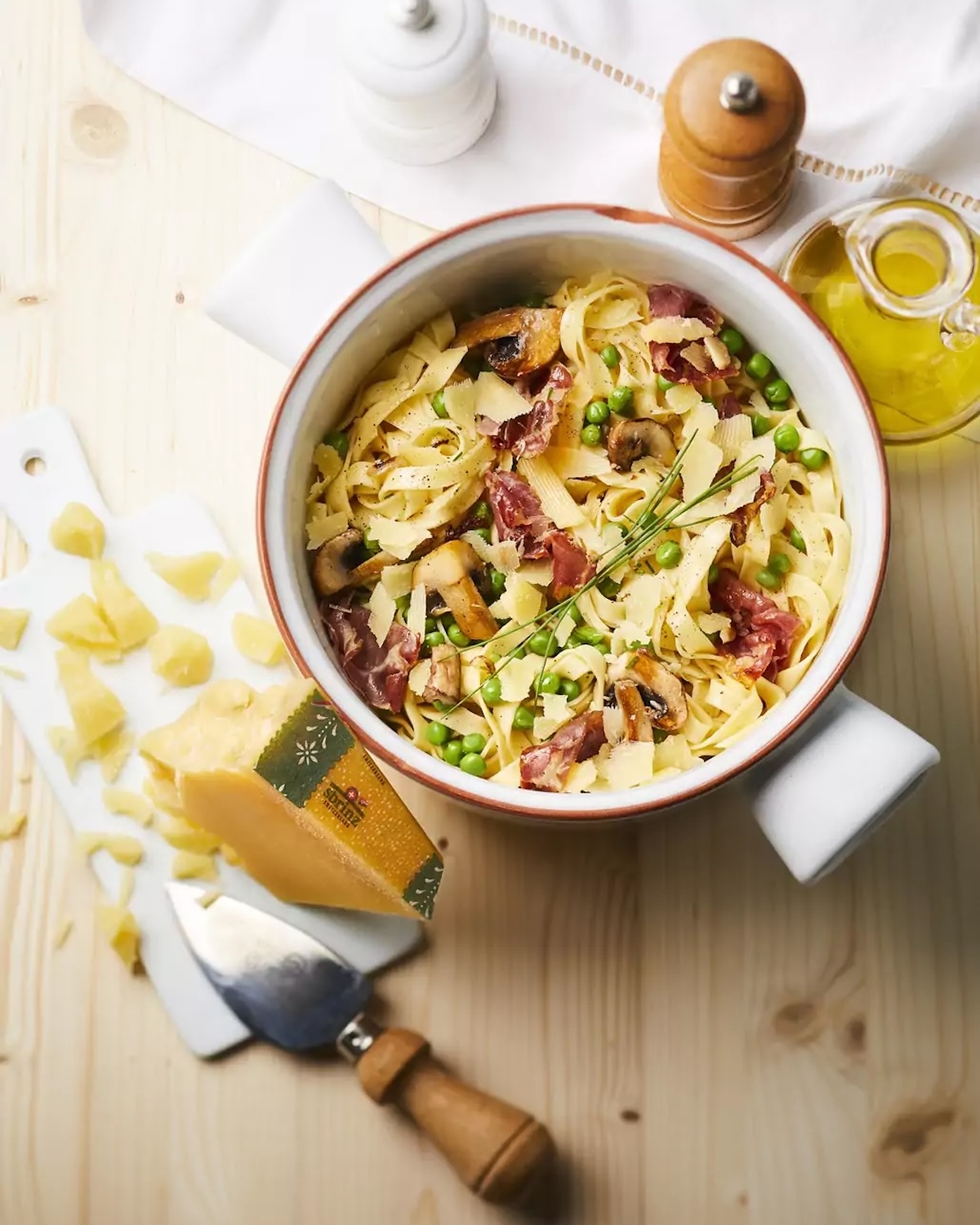 One pot pasta – Tagliatelles à la Pancetta et au Sbrinz aop