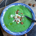 Velouté de brocolis aux amandes et à la feta