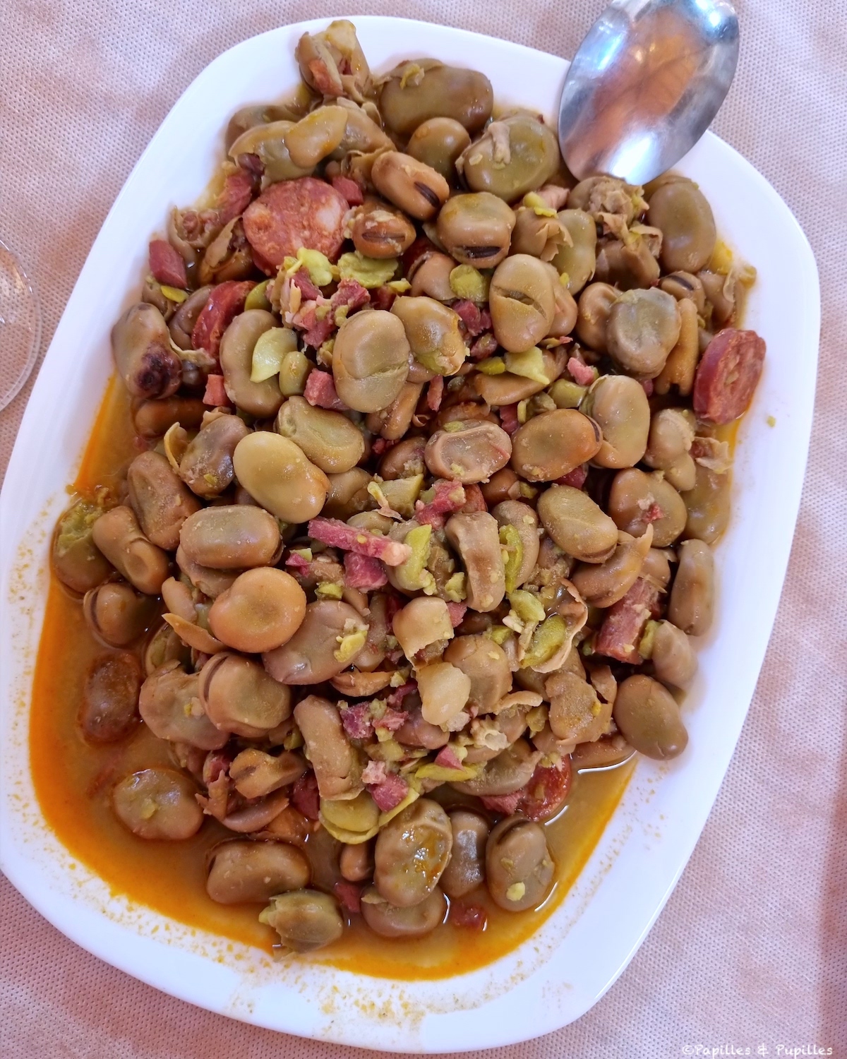 Michirones : fèves au chorizo et au jambon (Espagne)