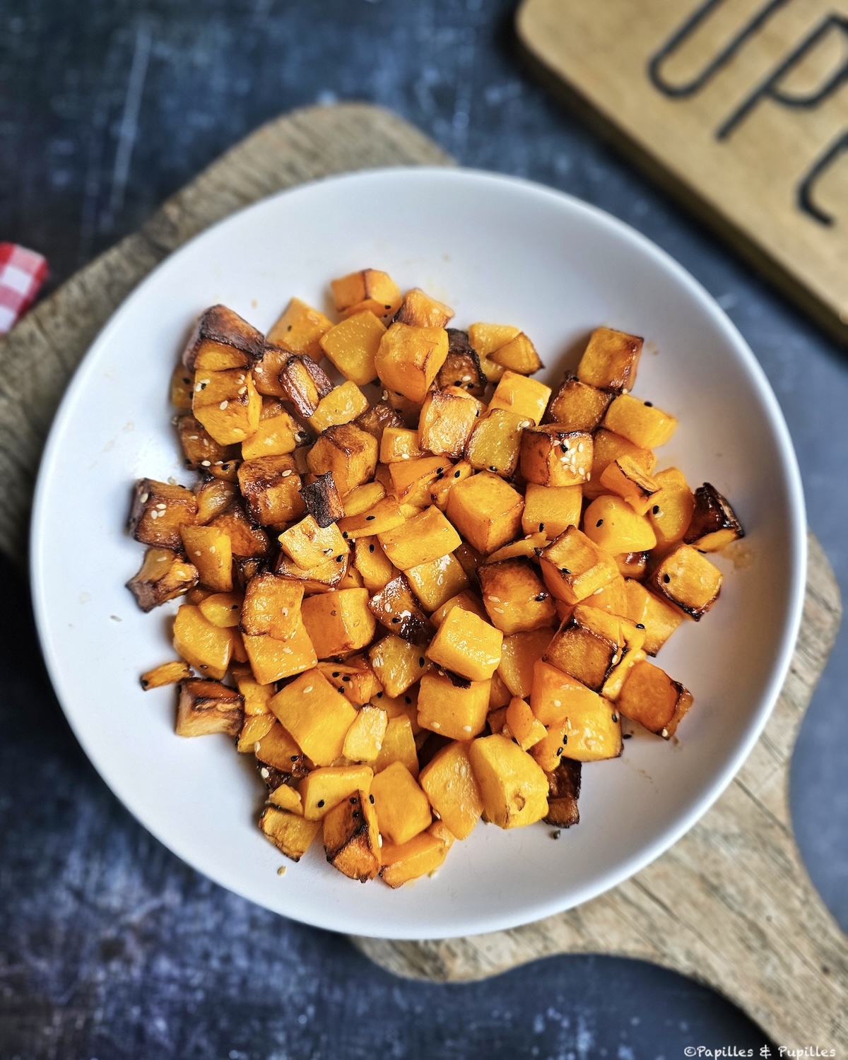 Cubes de butternut, ail, miel et piment