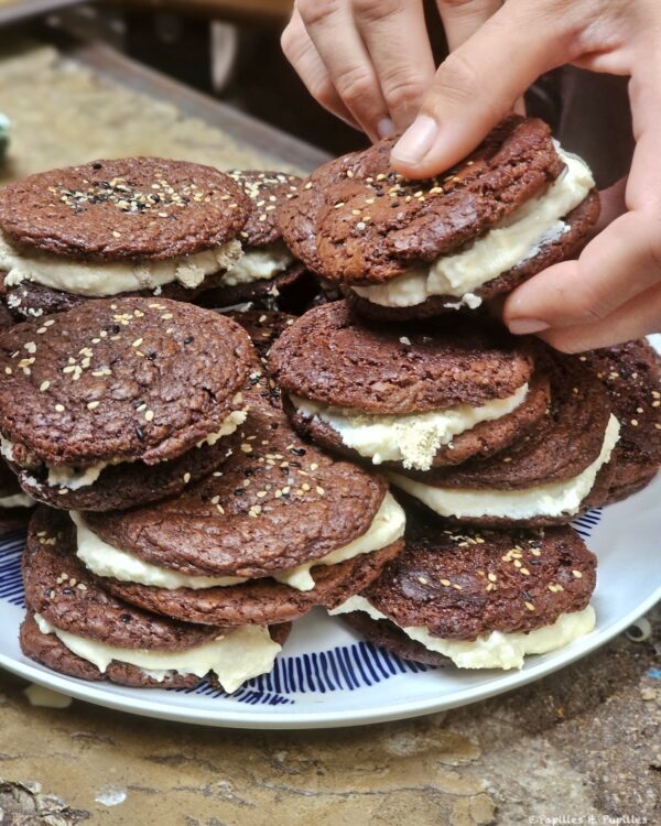 Cookies au chocolat façon brownies, crème au tahiné