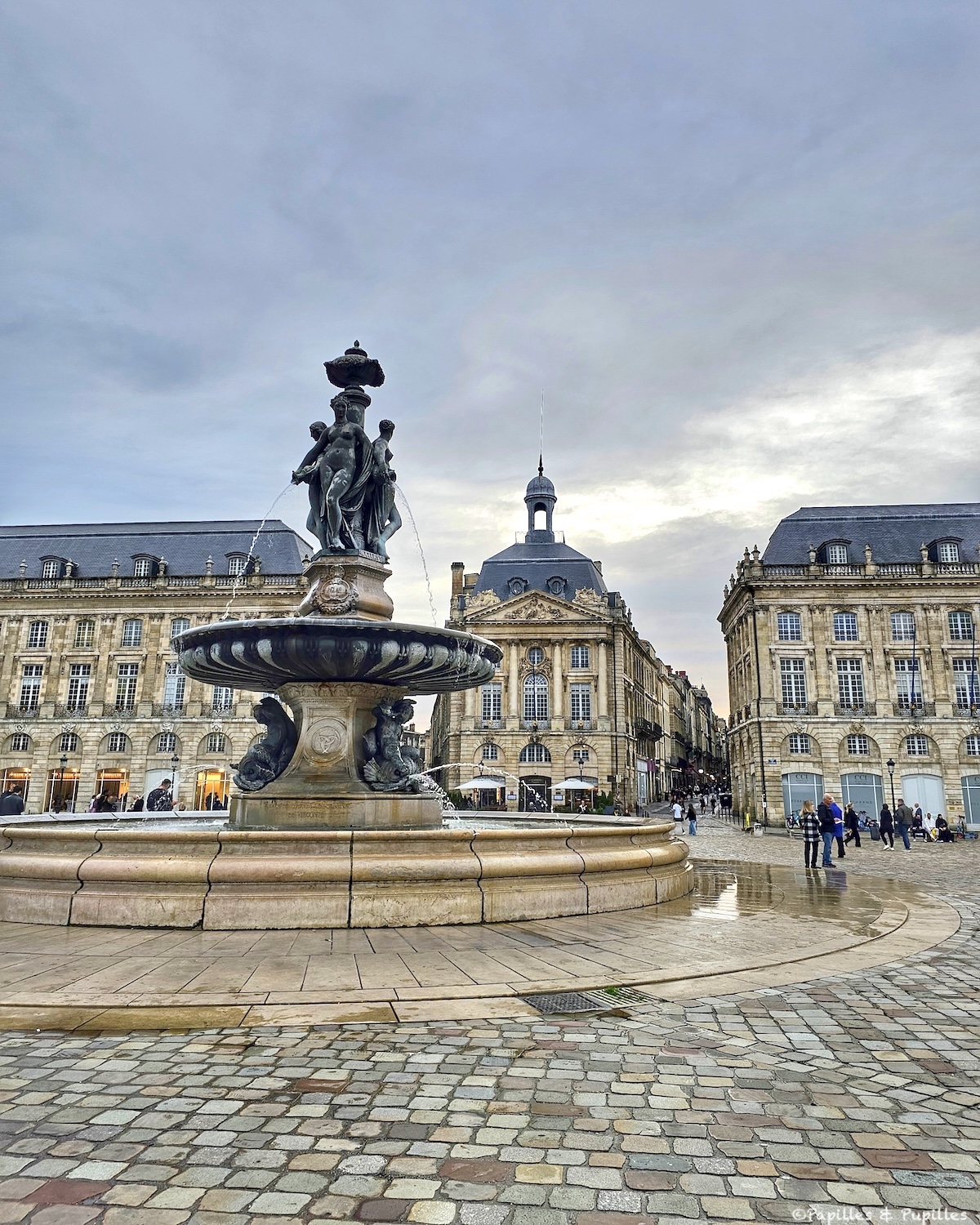 Place de la Bourse, octobre 2024