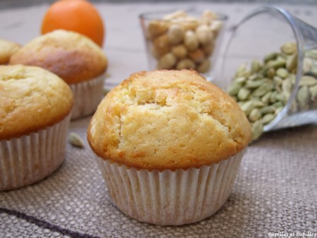 Muffins orange cardamome noisettes